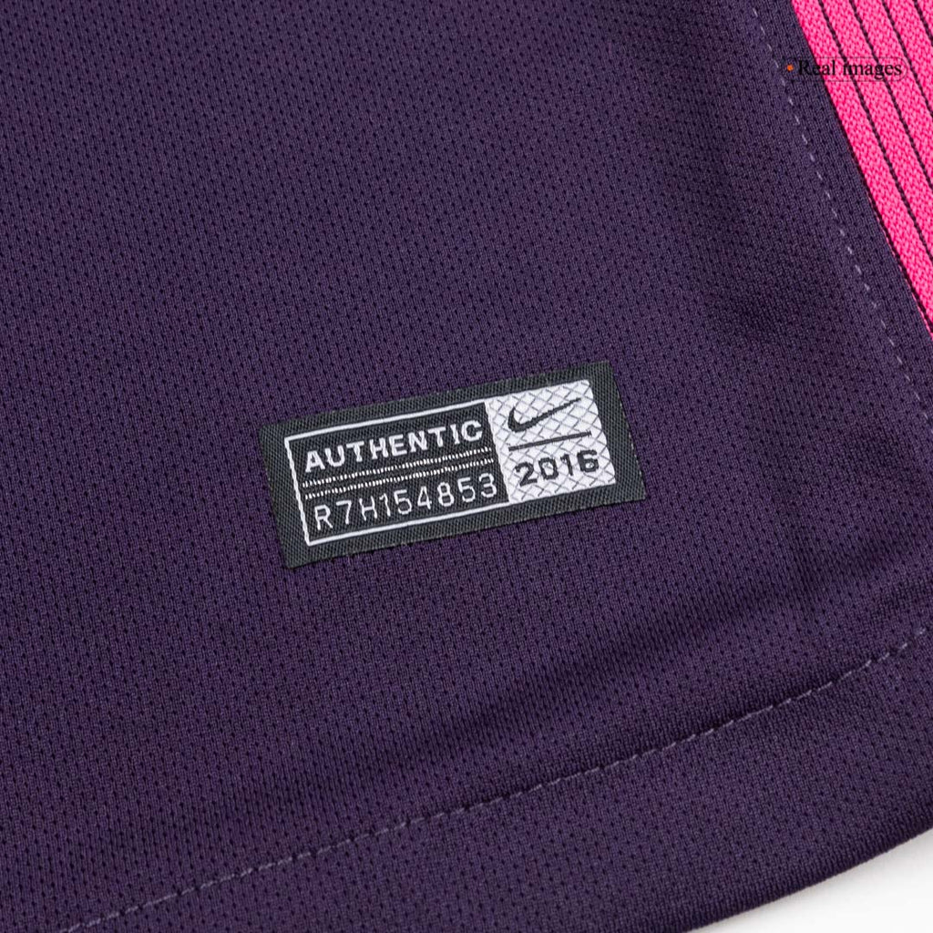 Retro 2016/17 Barcelona Away Football Shirt