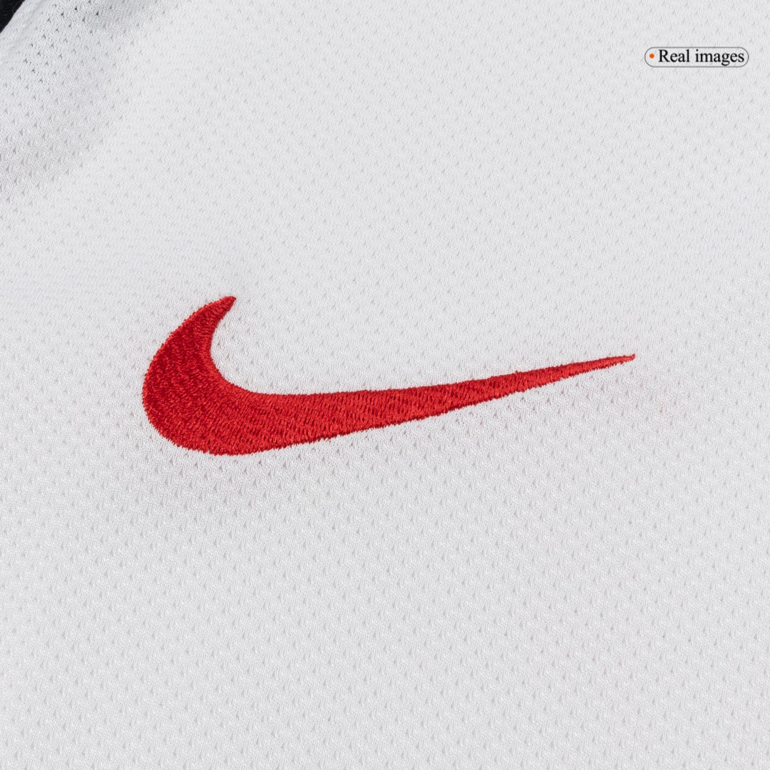 Retro 2010/11 Manchester United Away Football Shirt