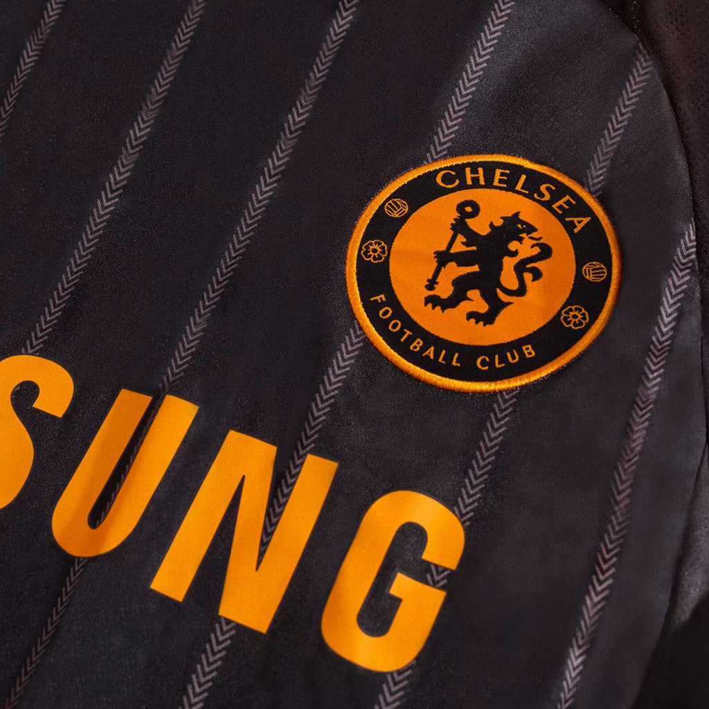 Retro 2010/11 Chelsea Away Football Shirt