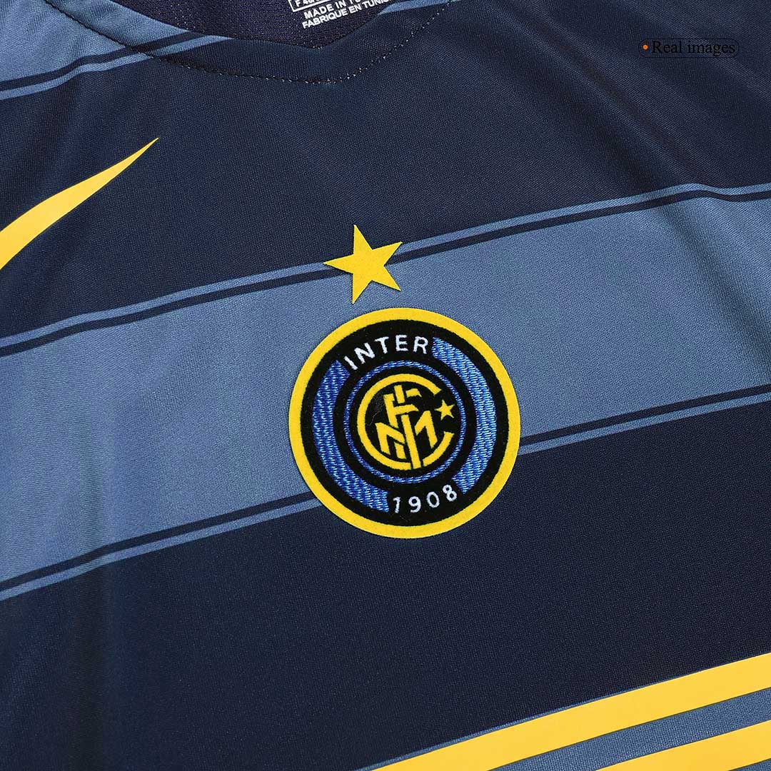 Retro 2004/05 Inter Milan Third Away Football Shirt