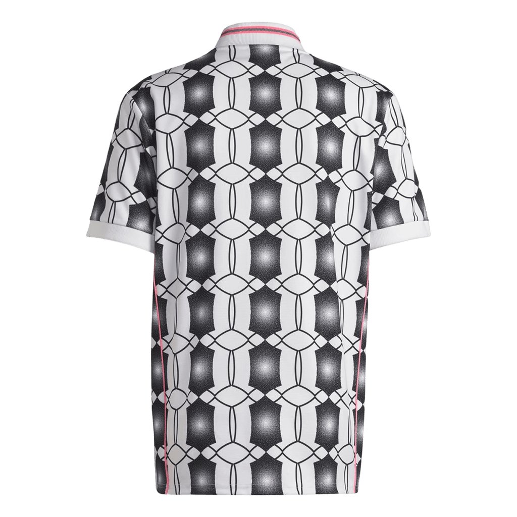 Juventus Football Shirt 2025/26