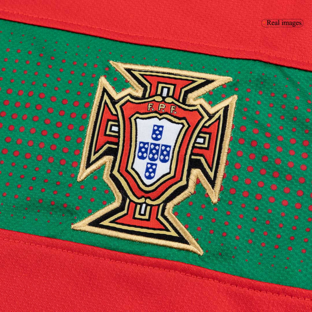 Retro 2010 Portugal Home Football Shirt