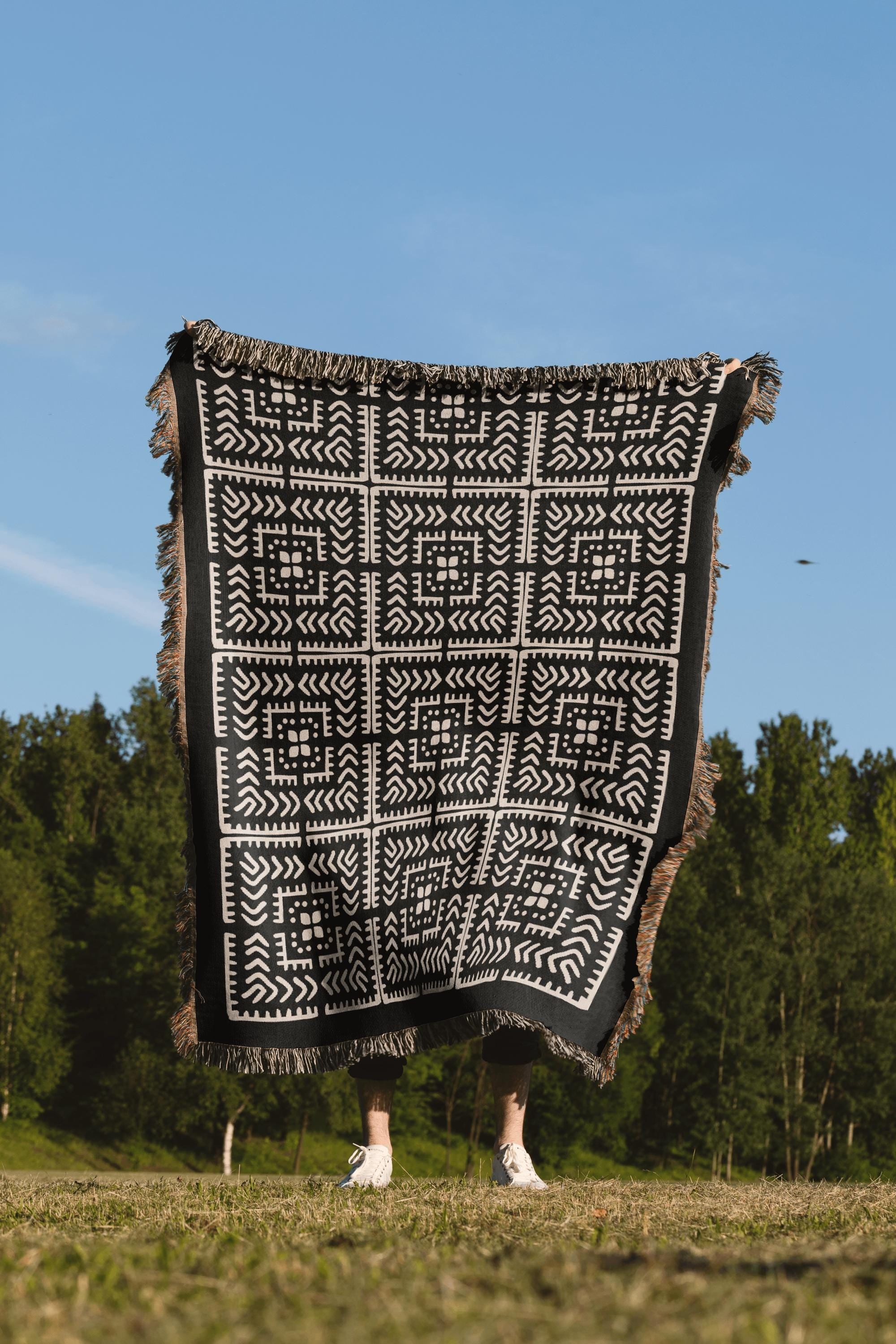 Black And Beige Intricate Motif Pattern Woven Cotton Throw Blankets