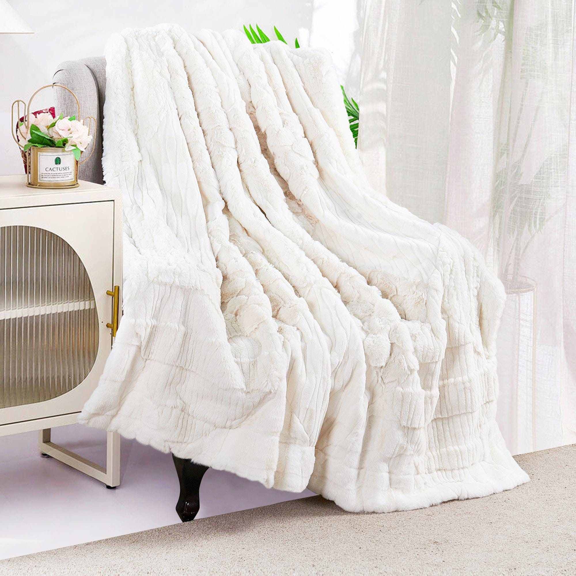 Handmade Geometric Patchwork Faux Fur Throw Blanket: Rustic Cozy Decor